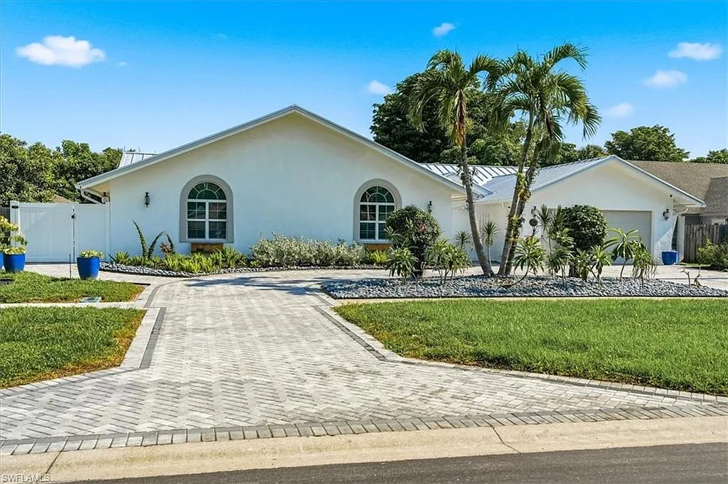 3 bed, 2.0 bath, 2515 sqft, $10,000 — Photo 4