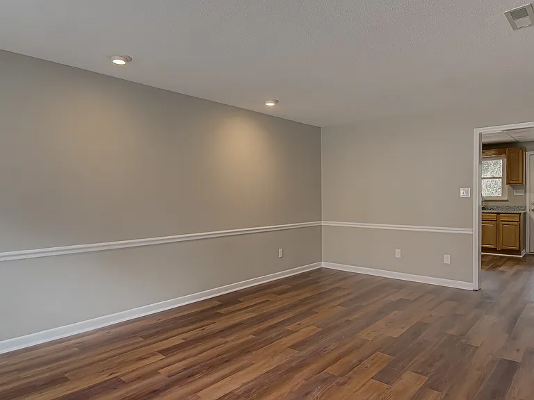 828 Brickwood Ct — Photo 16