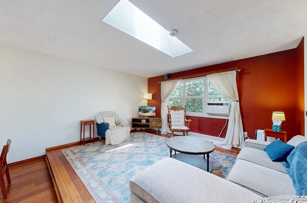 527 S Gilpin Ave