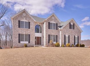 5 Greenbriar Ct, Flanders, NJ 07836