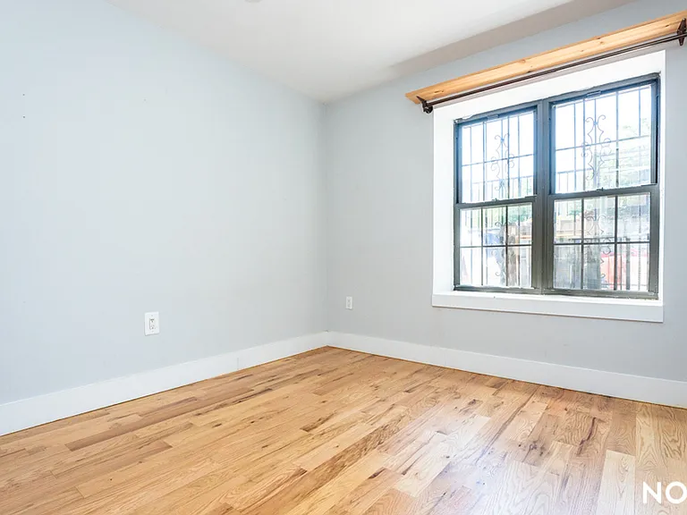 375 Vernon Ave #1 — Photo 16