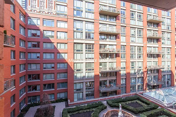 Rented by Mirador Real Estate | media 32