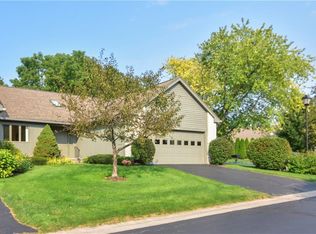 14 Woodbury Way, Fairport, NY 14450