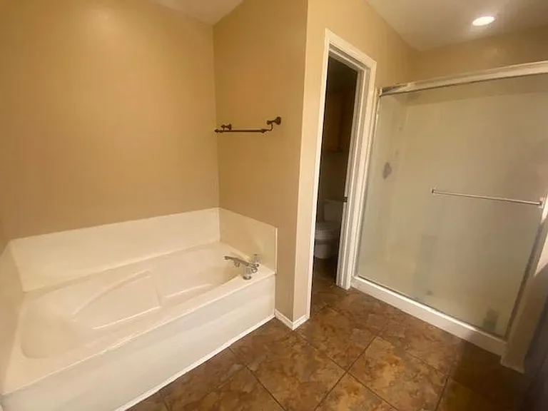 1249 E Laurel Ave — Photo 30
