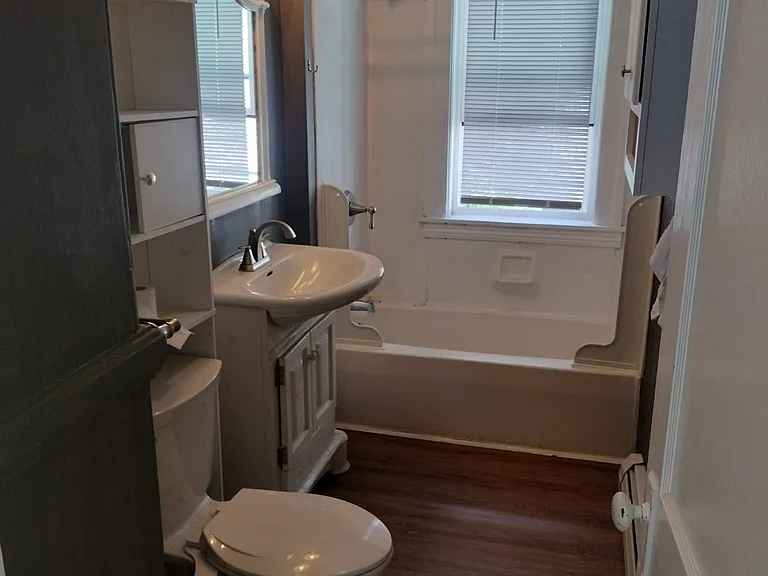 114 Sterling St #2B — Photo 18