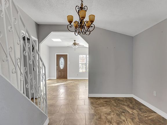5th image of 1322 Wilson St