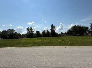 146 Lakeside Dr, Pittsboro, IN 46167