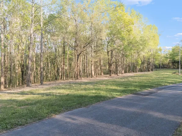 6 Rippy Ridge Rd, Normandy, TN 37360