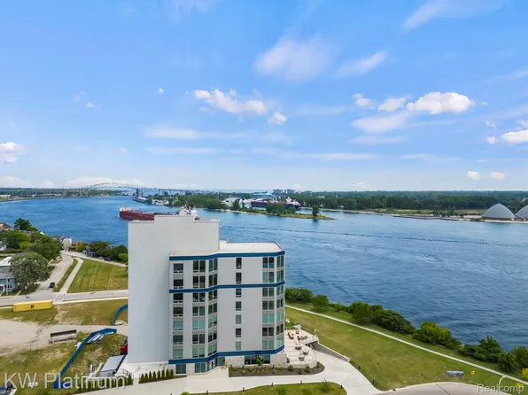 201 Beers St #32, Pt Huron, MI 48060