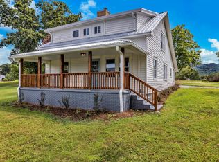 122 Avery Creek Rd, Arden, NC 28704