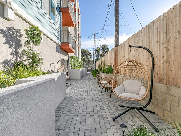 Cloud Nine Luxury Apartments — Photo 69