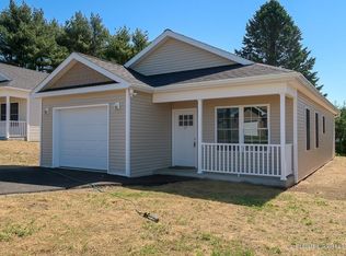 17 Village Cir, Augusta, ME 04330