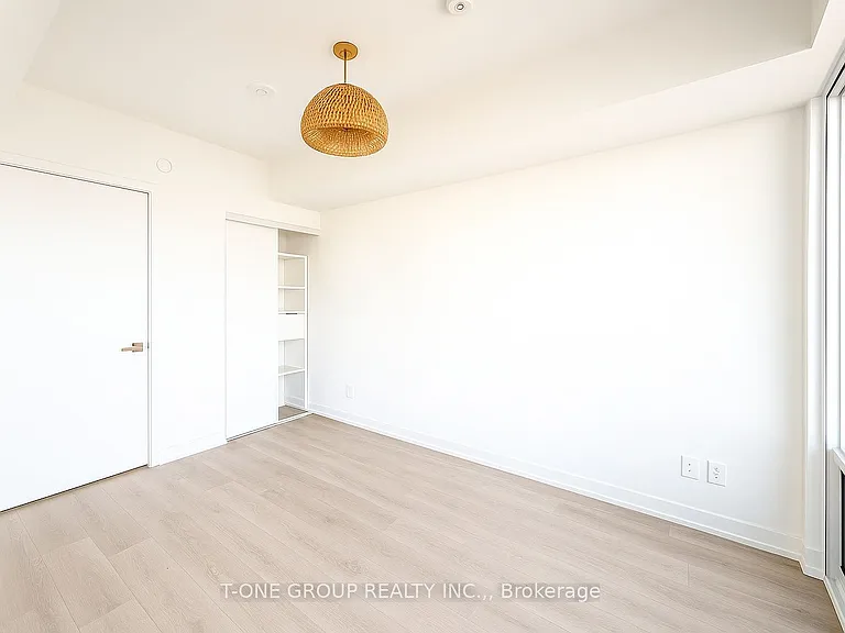 3 Gloucester St #2511 — Photo 6