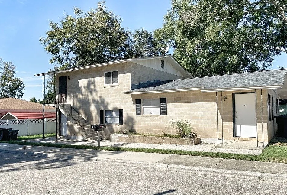 2 bed, 1.0 bath, 650 sqft, $895 — Photo 1