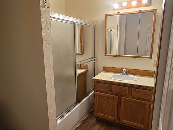 3rd image of 205 S Yellowstone Ave APT B