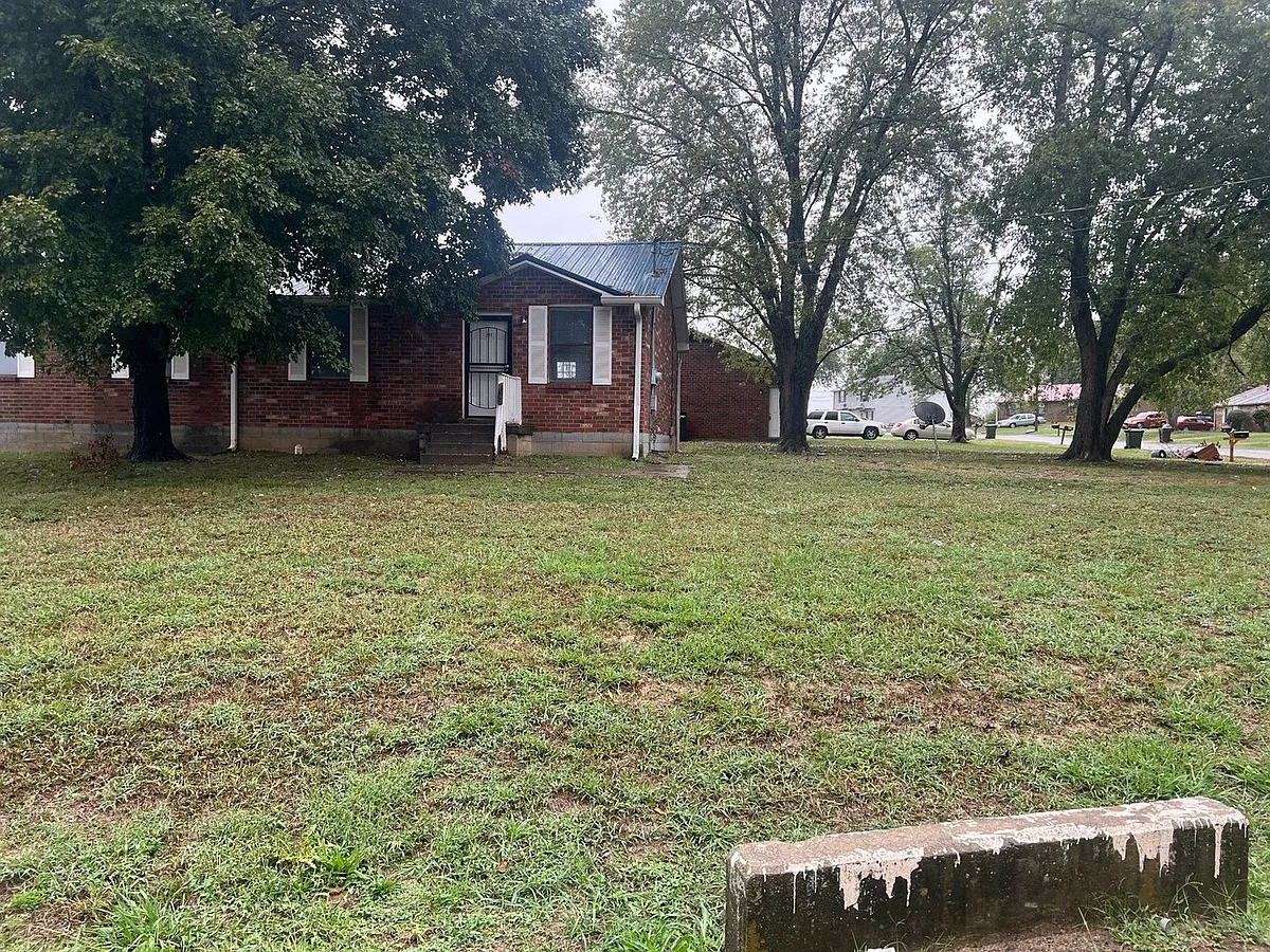 Building Photo - 217 Greenleaf Cir