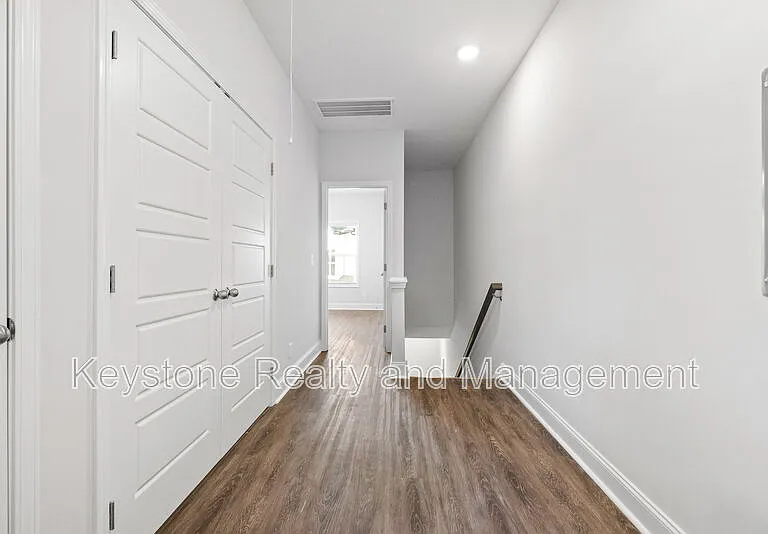 760 Tracy Ln #A104 — Photo 7