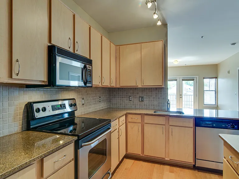 1803 Broadway #328 — Photo 28