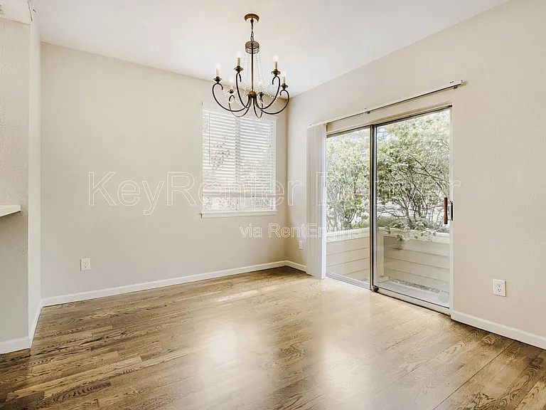 1099 S Walden Way #101 — Photo 11