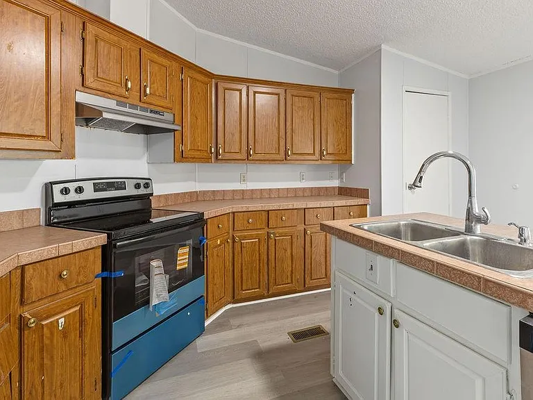 16474 N Emerson Cir — Photo 20