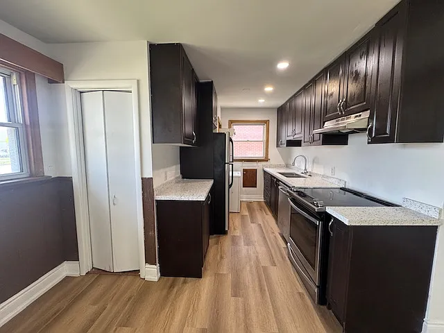 1124 Weber St E #1 — Photo 7