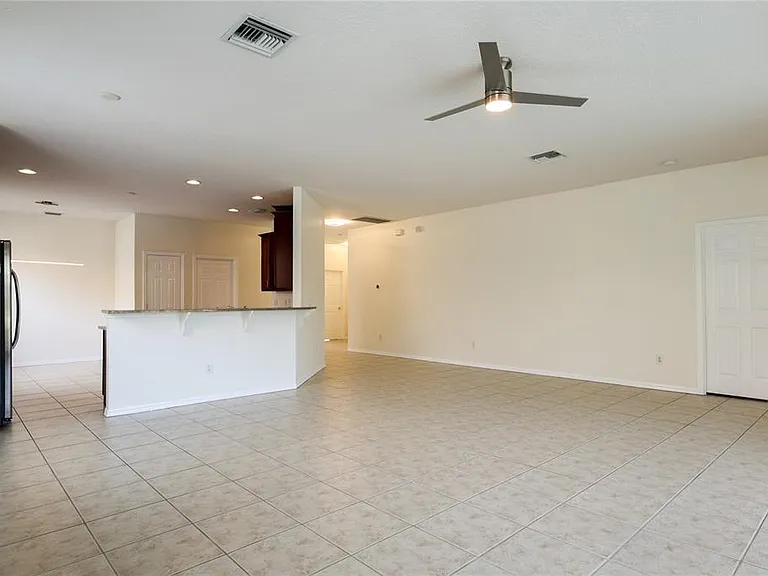 18014 Java Isle Dr — Photo 8