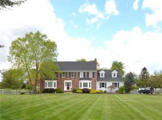 1 Squires Ln, Lebanon, NJ 08833