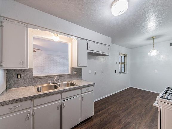 5th image of 4904 Virgil St