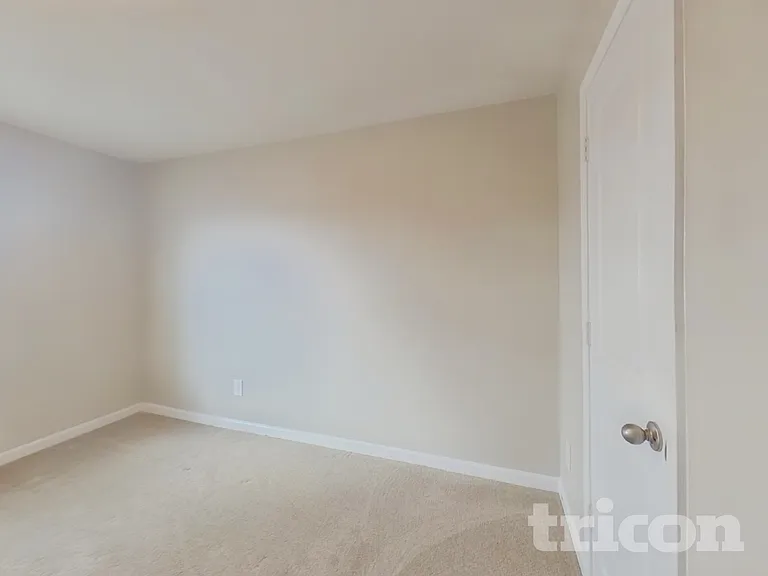 1392 Deutz Dr — Photo 13