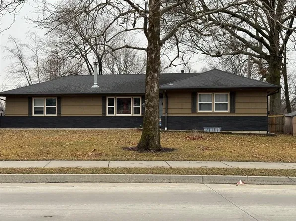 1403 E Mechanic St, Harrisonville, MO 64701