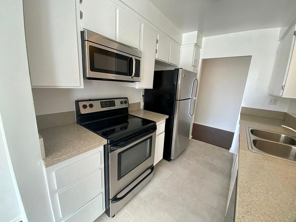 *Photos are of model unit* Actual units may vary slightly.