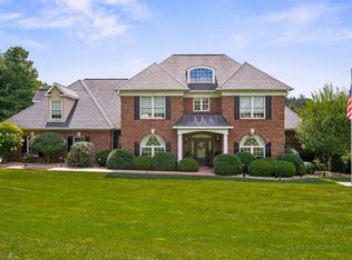 125 Old White Dr, Lewisburg, WV 24901