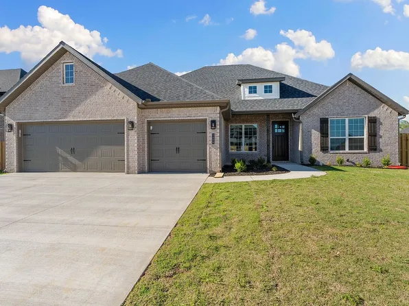 1400 Tiffany St, Centerton, AR 72719