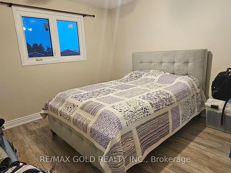 15 Valonia Dr #UPPER — Photo 11
