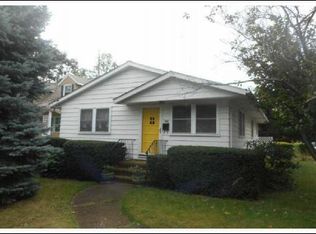 23823 Knickerbocker Rd, Bay Village, OH 44140