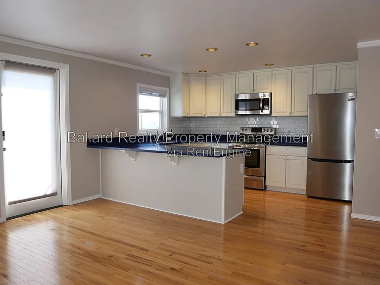 3216 14th Ave W #202 — Photo 5