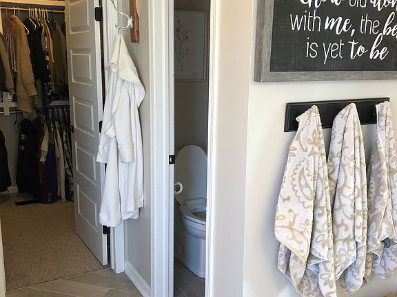 Master closet/toilet room