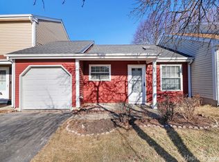 684 Yale Ln, Island Lake, IL 60042