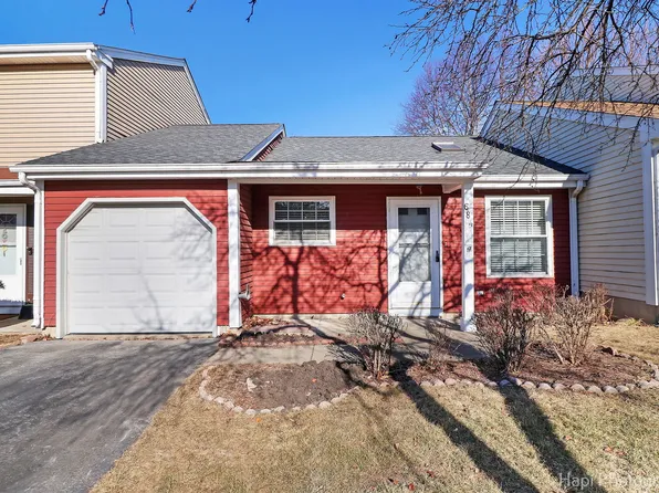 684 Yale Ln, Island Lake, IL 60042