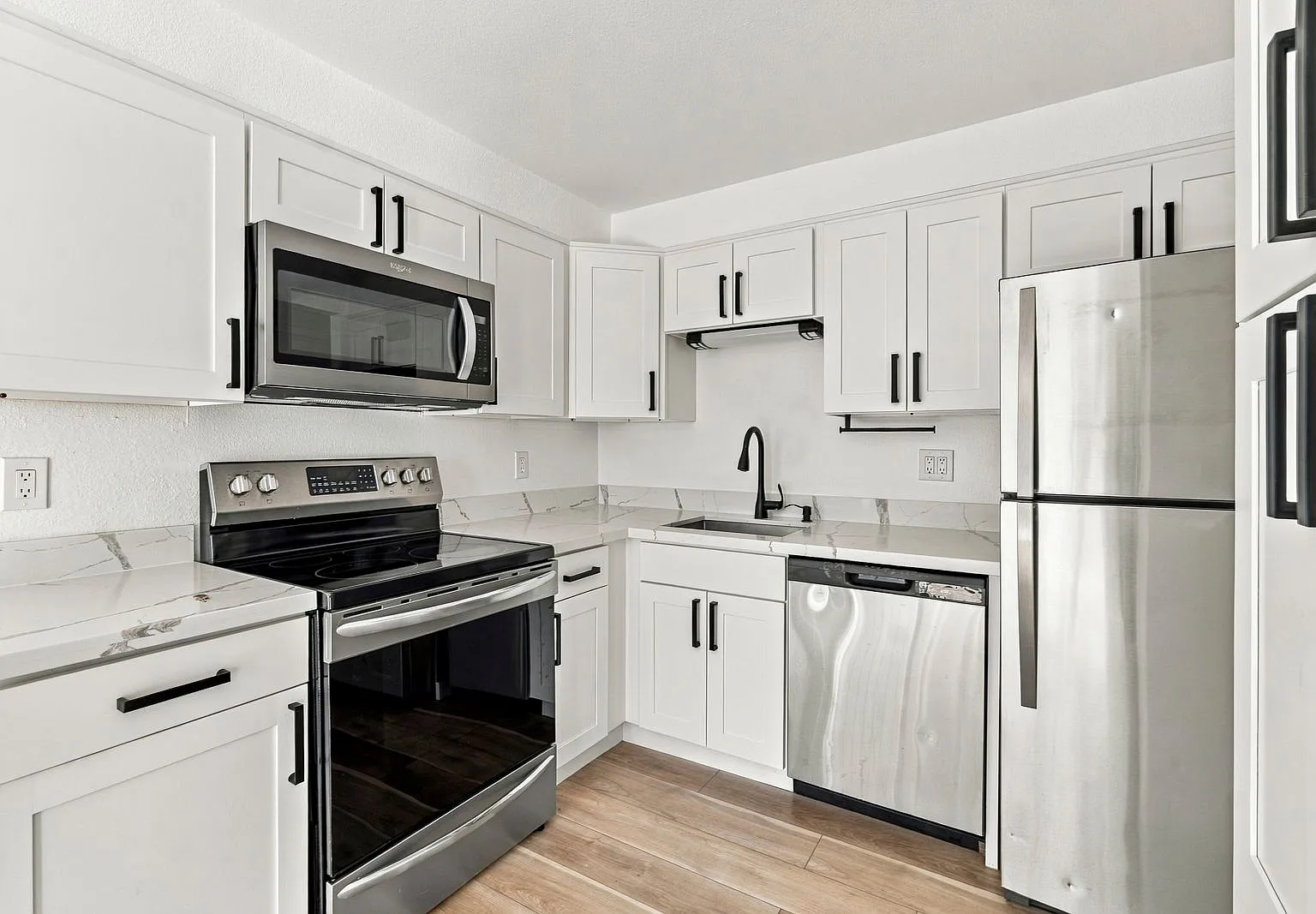 2 bed, 1.0 bath, 786 sqft, $1,775 — Photo 1