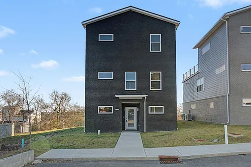 1241 N Avondale Cir #121 Photo 1