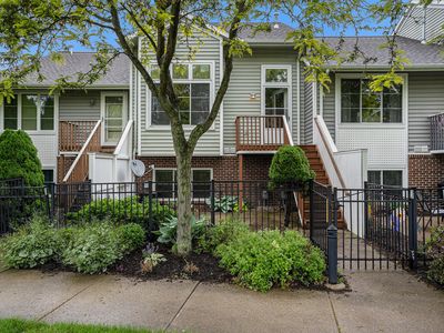 302 Crossings Ct, Holland, MI, 49424