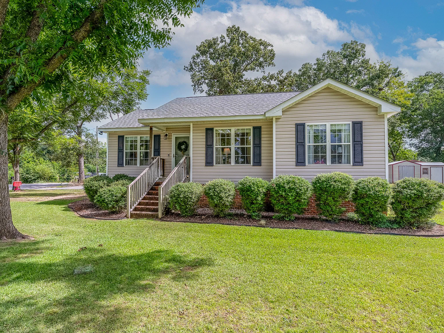 3 bed, 1199 sqft, $1,500 — Photo 2