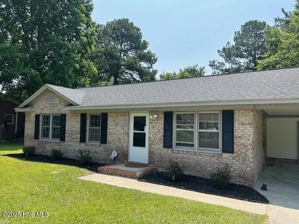 204 Caddie Court, Greenville, NC 27858