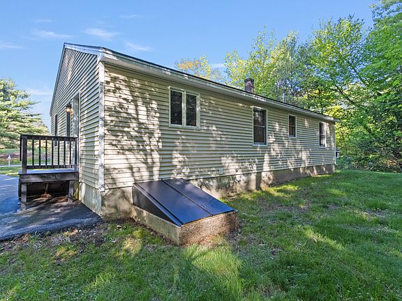 3rd image of 4 Mayfield Drive