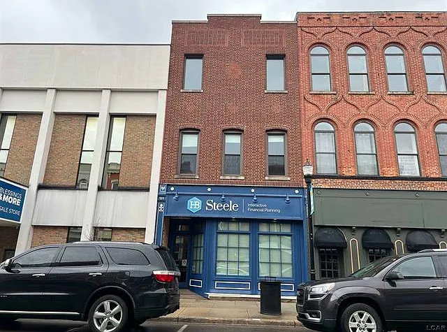 121 E Maumee St #1/2