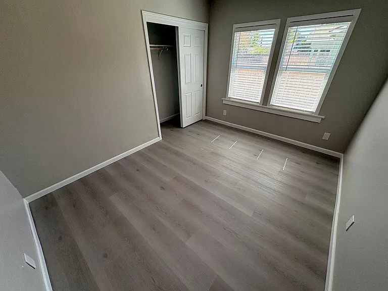 1029 N Highland St — Photo 9