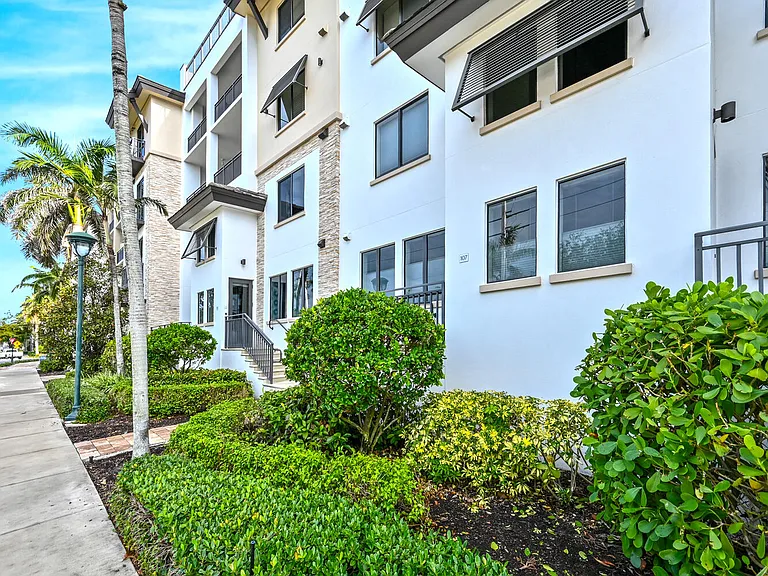 1030 3rd Ave S #105 — Photo 41