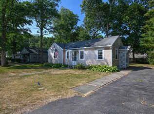7 Freeman St, Bourne, MA 02532
