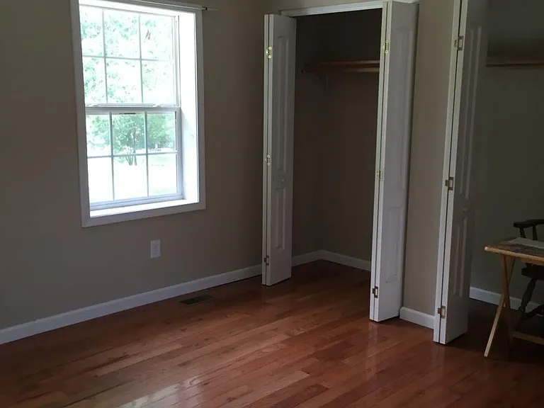 1211 Clearview Dr — Photo 10